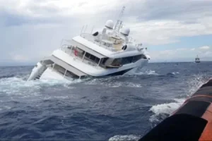 İçərisində azərbaycanlı biznesmenin də olduğu yaxta aşdı: ölən və yaralananlar var - TƏFƏRRÜAT
