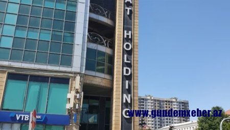 Mehdiyevin qardaşının tikdirdiyi qəzalı bina - Lifti belə yoxdur...