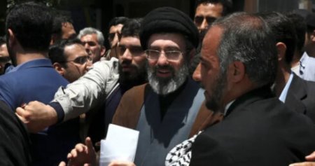 Müctəba Xamenei süni tənəffüs aparatına qoşulub