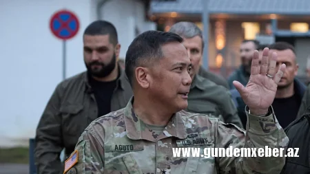 ABŞ-li general məxfi sənədləri qatarda itirib