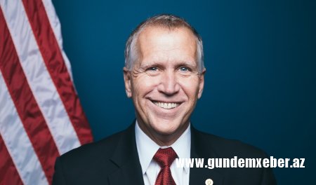 Amerikalı senator: "Bu, Putinin qələbə qazanmaq istədiyi qlobal müharibədir"