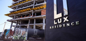 "Lux Residence"lə bağlı növbəti qalmaqal: 110 yaşlı evin dəyəri ödənilmir - FOTO