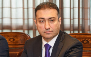 Anar Bayramov daha üç xəstəxananın direktorunu işdən çıxardı