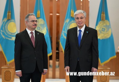 Azərbaycan səfiri etimadnaməsini Qazaxıstan Prezidentinə təqdim edib